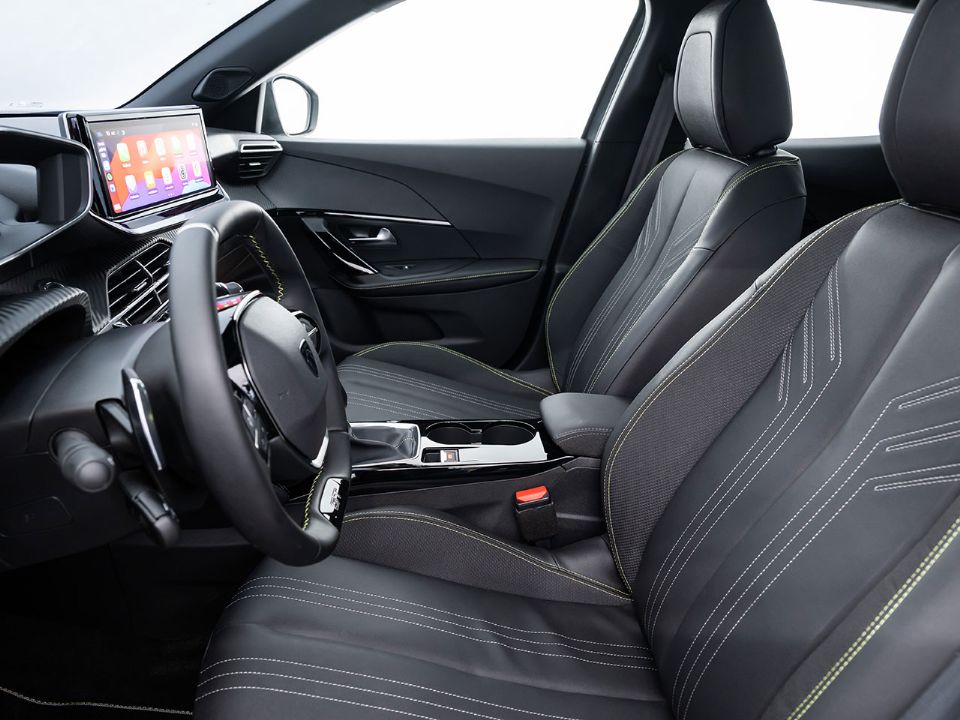 Peugeot�2008 2025 - bancos dianteiros