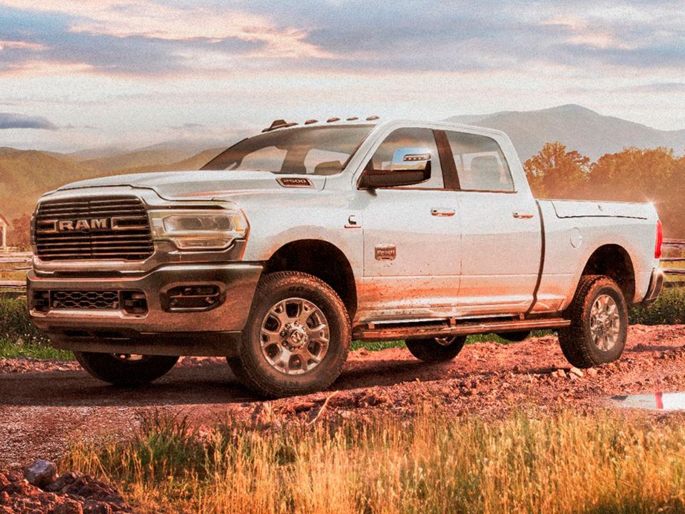 RAM�2500 2025 - �ngulo frontal