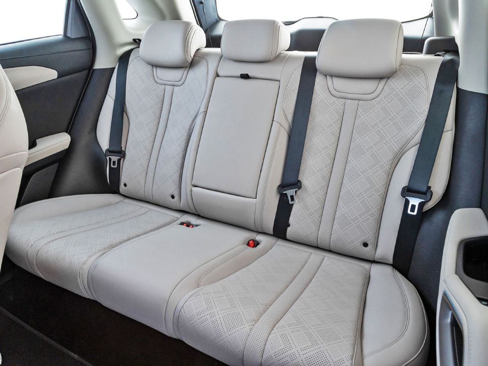 BYD�Yuan Pro 2024 - bancos traseiros