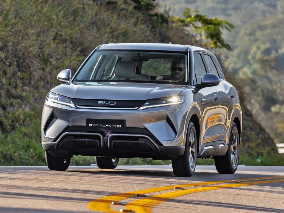 BYD�Yuan Pro 2024 - �ngulo frontal