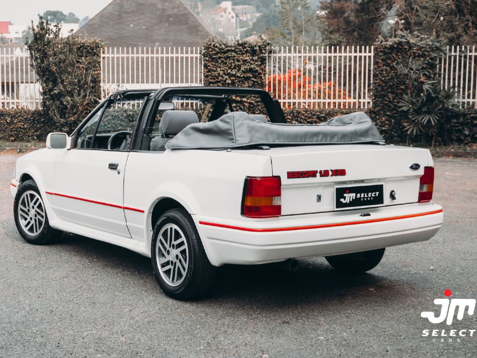 Ford�Escort 1992 - �ngulo traseiro