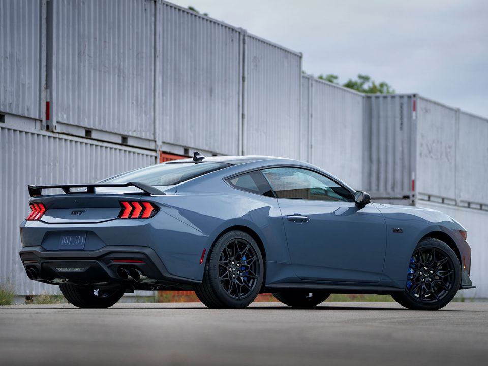 Ford�Mustang 2025 - �ngulo traseiro