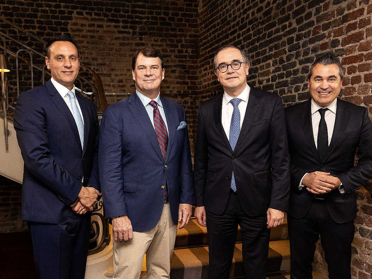 Executivos da Ford e Renault anunciaram a parceria em 9 de dezembro Executivos da Ford e Renault anunciaram a parceria em 9 de dezembro