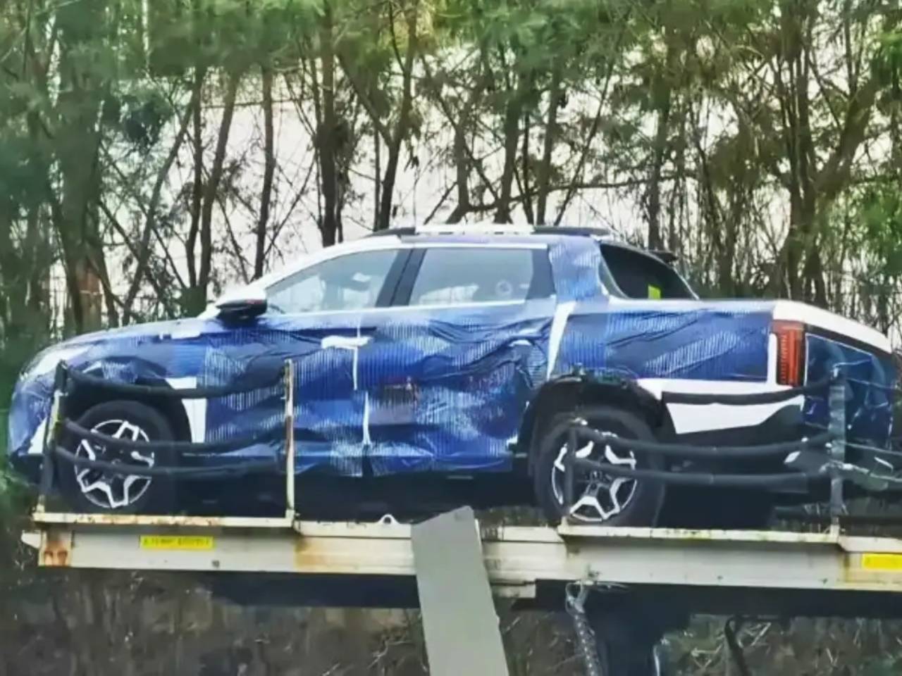 Nova picape da BYD, menor que a Shark, é vista camuflada na China, antes da estreia Nova picape da BYD, menor que a Shark, é vista camuflada na China, antes da estreia