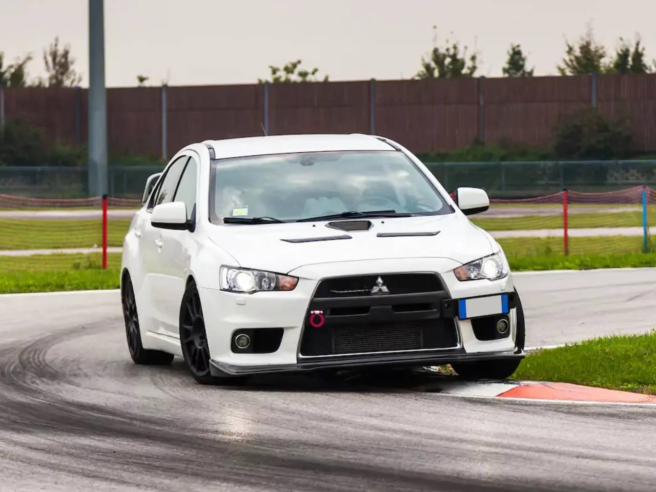 Mitsubishi Lancer Mitsubishi Lancer