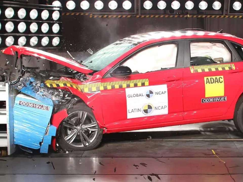 Volkswagen�Jetta 2026 - �ngulo frontal