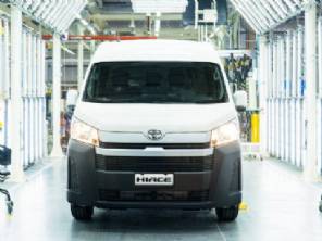 Toyota Hiace vem a�: veja 5 vantagens diante de Master e Ducato
