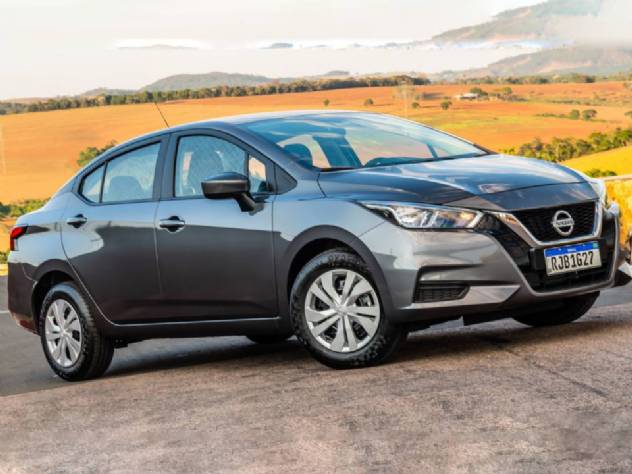 Nissan Versa chega � linha 2027 sem mudan�as e mais caro; veja pre�os do sed�