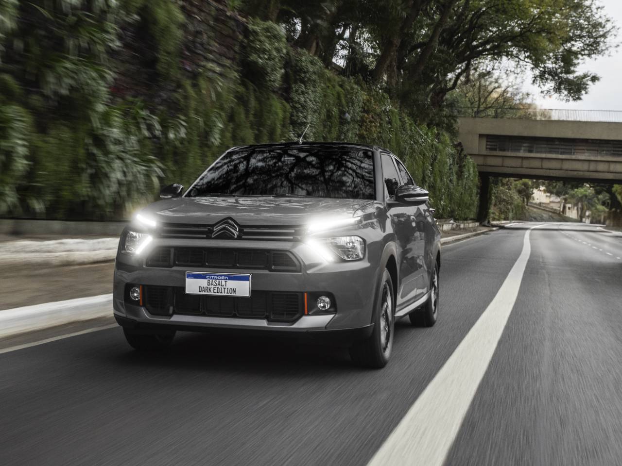 Citroën Basalt Dark Edtition Citroën Basalt Dark Edtition