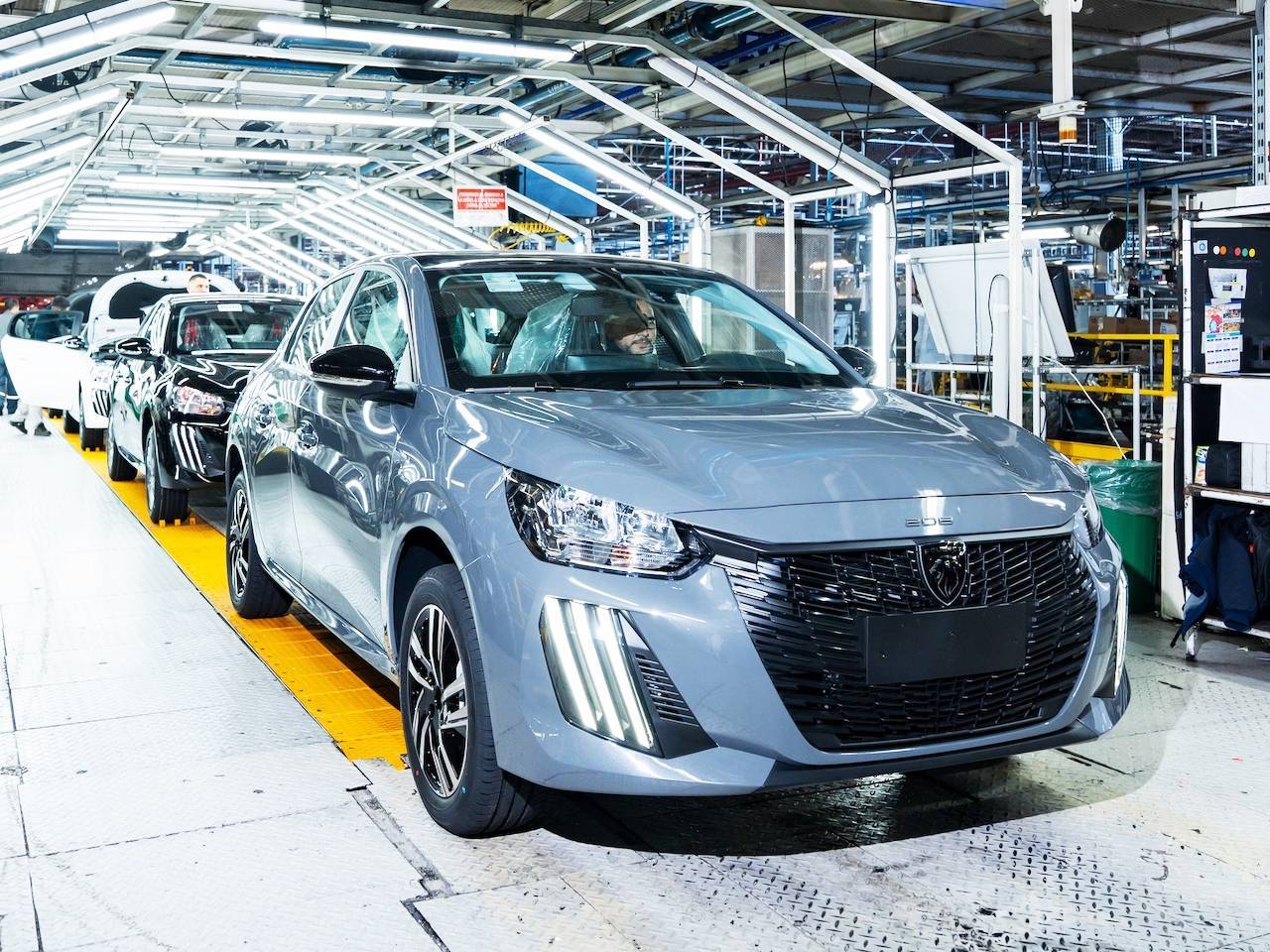 Peugeot 208 na linha de montagem na Argentina Peugeot 208 na linha de montagem na Argentina