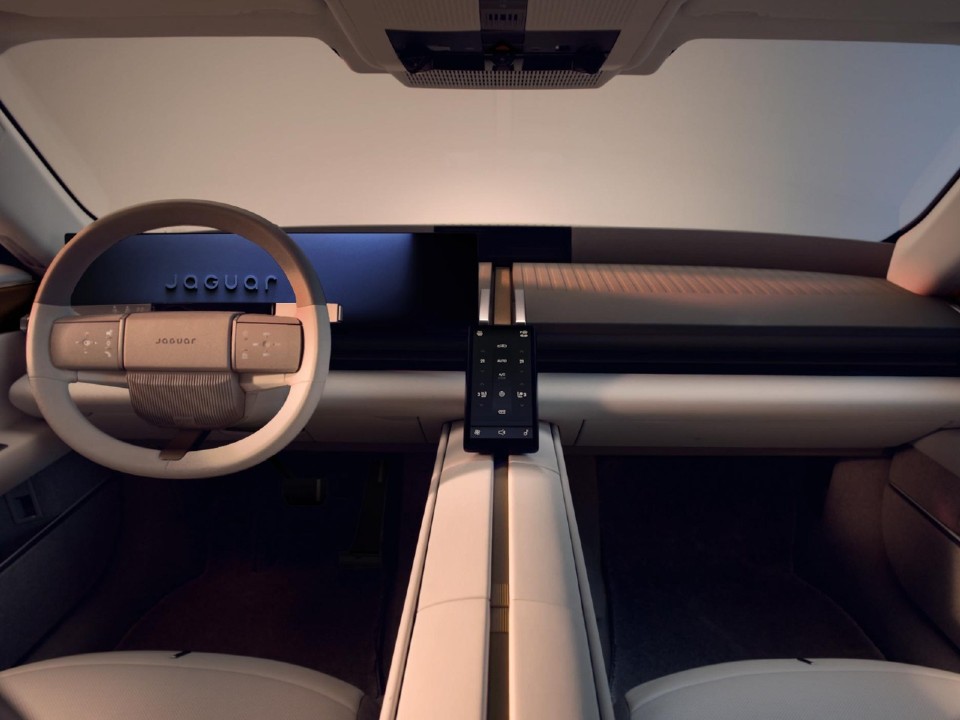 Jaguar�Type 01 2027 - painel