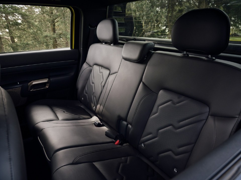 Nissan�Frontier Pro 2026 - bancos traseiros