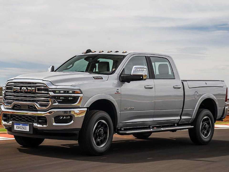 RAM�2500 2026 - �ngulo frontal