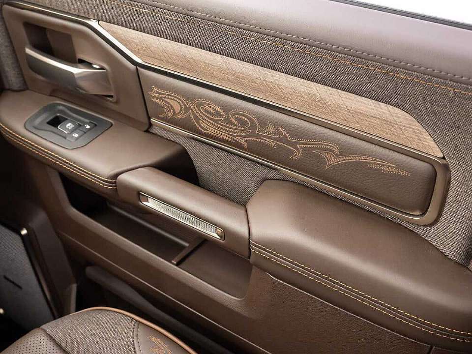 RAM�3500 2026 - �ngulo frontal