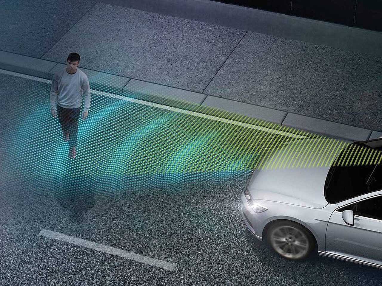 Sistema de frenagem automática de emergência será obrigatório nos carros produzidos no Brasil a partir de 2029