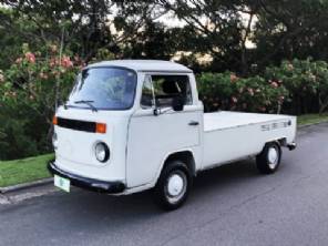 Kombi Picape Branco Paina de quase 40 anos congela no tempo; veja pre�o da raridade