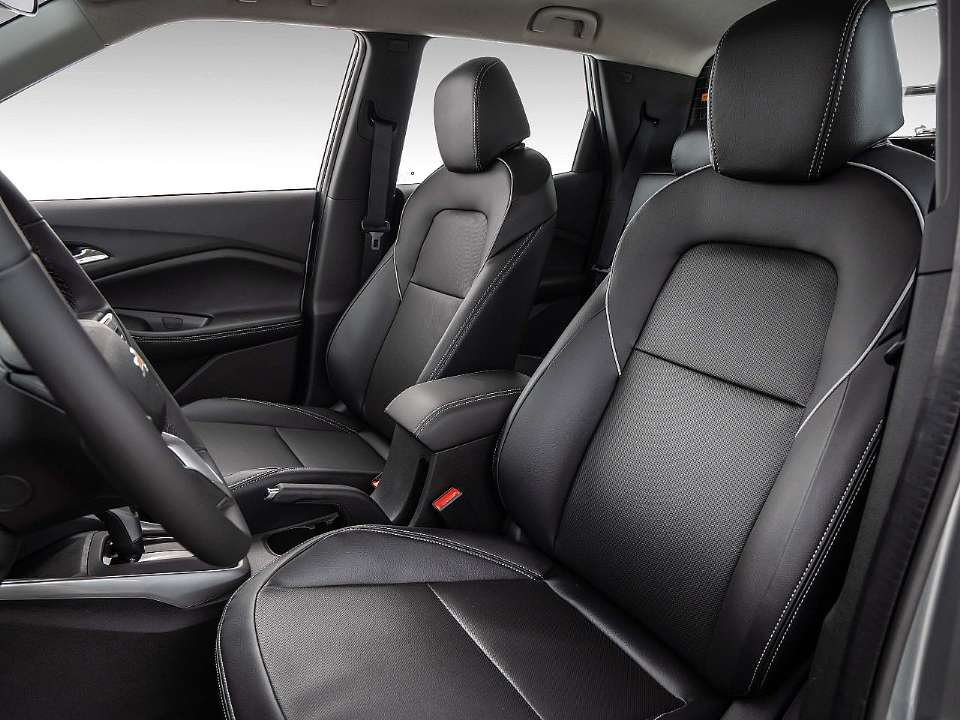 Chevrolet�Montana 2027 - bancos dianteiros
