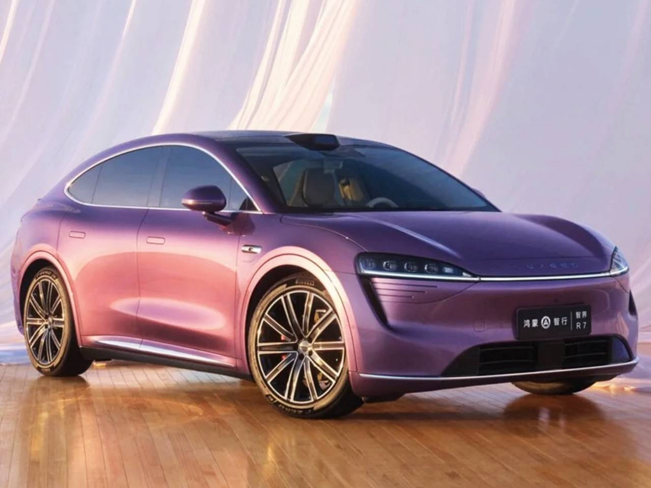 Luxeed R7