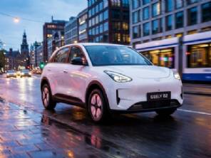 Geely EX2 ser� lan�ado na Europa com novidades que chegar�o ao Brasil; saiba o que muda