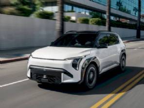 Kia EV3 come�a a ser fabricado no M�xico antes de chegar ao Brasil; veja pre�o