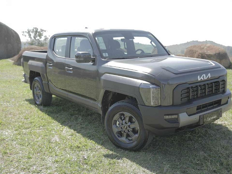 Kia�Tasman 2027 - �ngulo frontal
