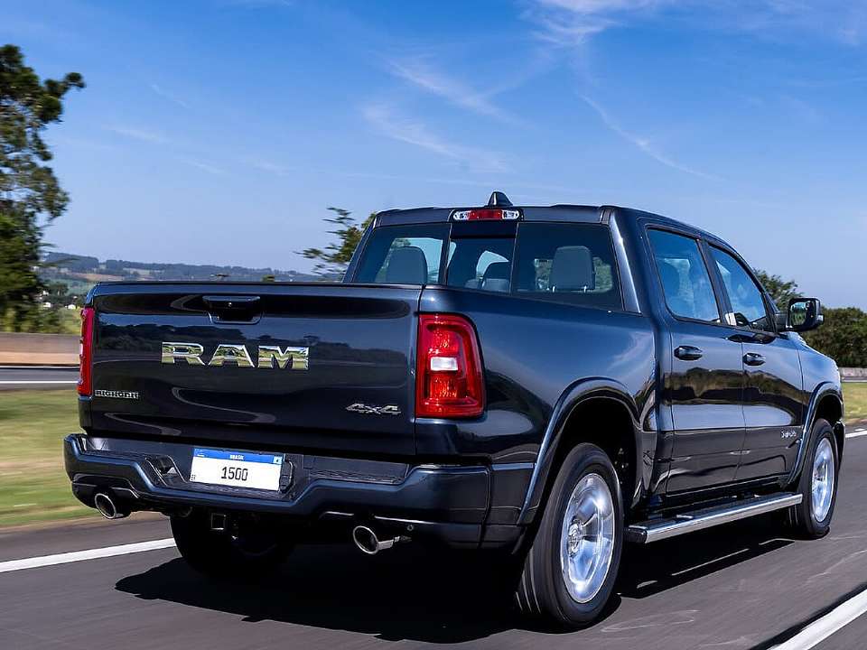 RAM�1500 2026 - �ngulo traseiro