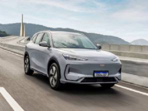 Geely EX5 el�trico recebe nova op��o de cor no interior; veja pre�os e detalhes