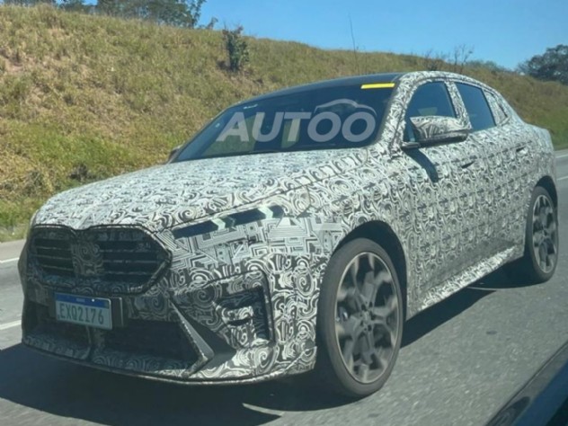 Novo BMW X2 � visto camuflado em testes no Brasil antes da estreia; saiba quando chega