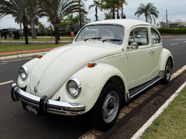 Fusca de 51 anos Branco Lotus tem v�rios acess�rios originais; saiba pre�o da raridade