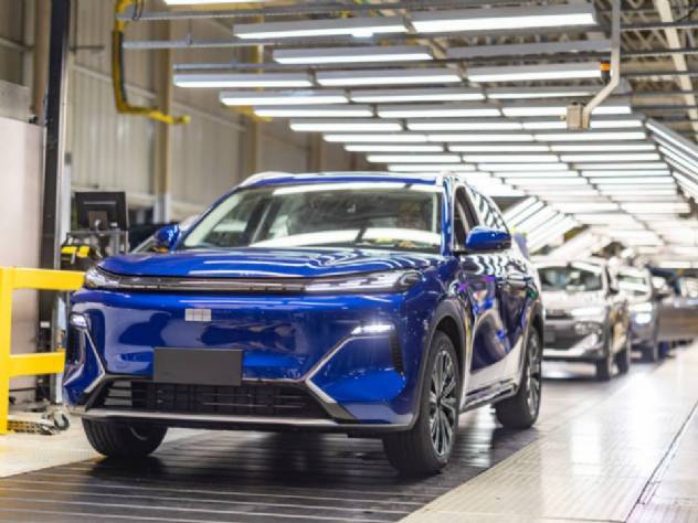 Geely EX5 h�brido plug-in come�a a ser fabricado no Brasil; saiba quando chega o SUV