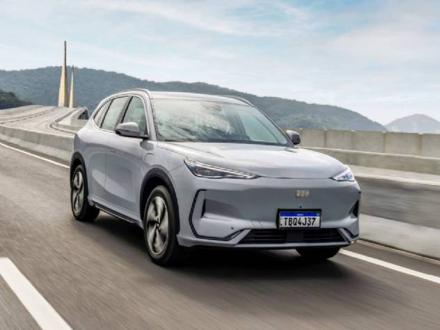 Geely EX5 el�trico recebe nova op��o de cor no interior; veja pre�os e detalhes