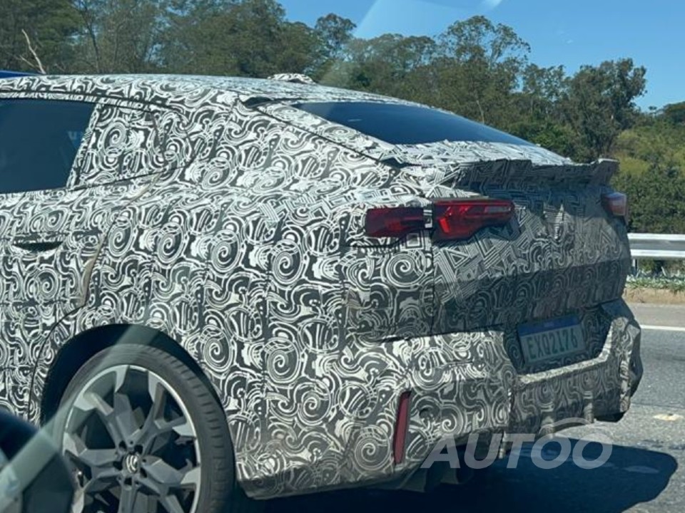 BMW�X2 2027 - �ngulo traseiro
