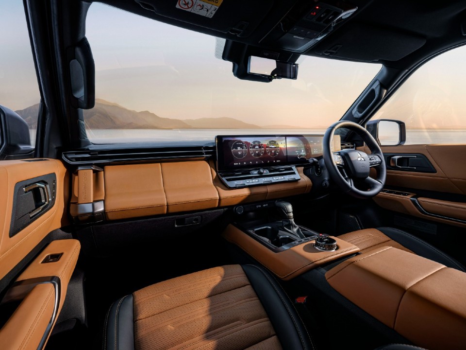 Mitsubishi�Pajero 2027 - painel